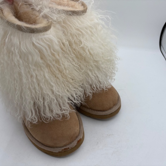 UGG Mongolian Sheepskin Cuff Short Boots 6 Ski Apres Furry Rare Fur Sand Cream - Picture 9 of 15
